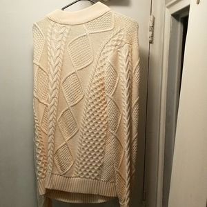 Cable knit thick sweater